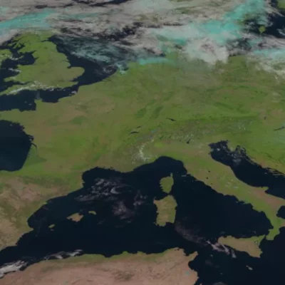 欧洲天气预报卫星 EUMESAT 在 2022 年 7 月的热浪中捕捉到了欧洲异常无云的景象。